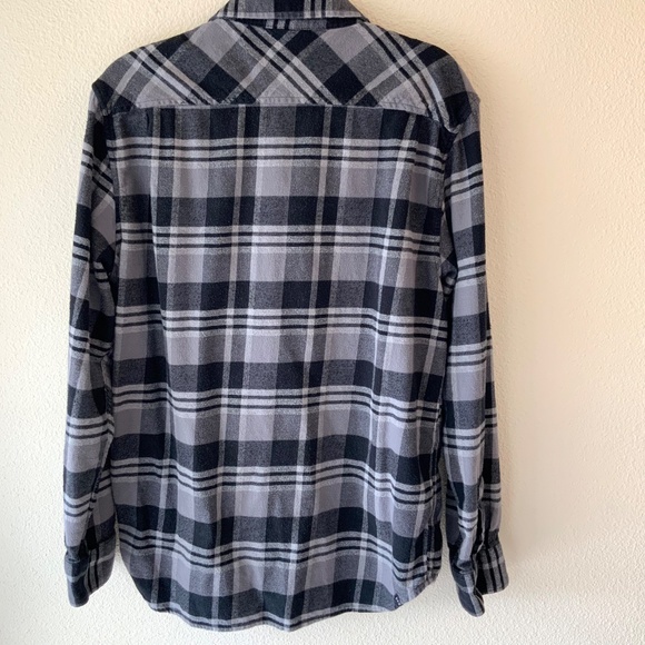 LIKE NEW! Vans Flannel Button Plaid Mens Shirt Size Large - Picture 6 of 10